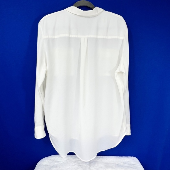 🔥2/$10 |•APT. 9•| Semi Sheer White Button Down Top Size XL - Picture 2 of 6
